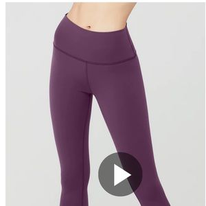 Alo high-waist airbrush legging in dark plum size medium